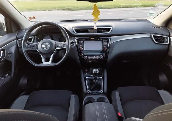 Nissan Qashqai cena 44900 przebieg: 76000, rok produkcji 2018 z Kępno małe 254